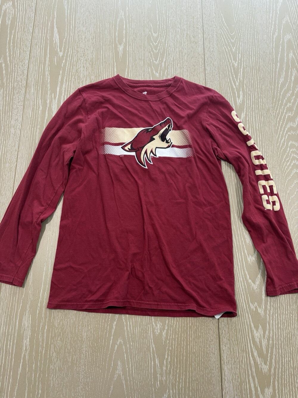 Arizona Coyotes long-sleeve shirt Maroon Women’s Size Small